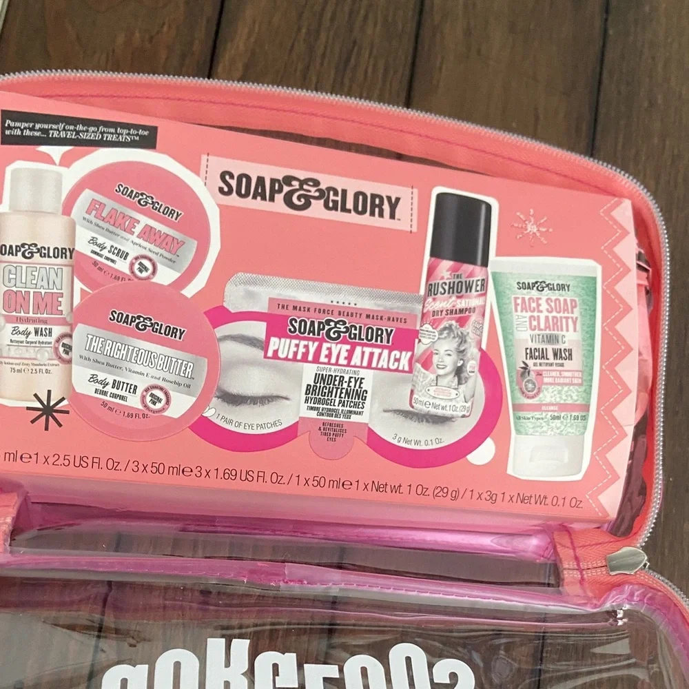 Soap & Glory Hello Gorgeous Pink Body Wash Set